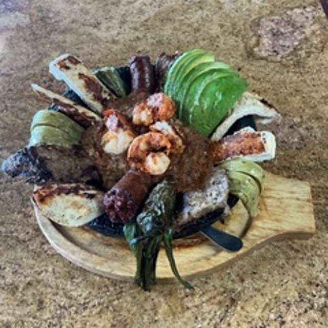 Molcajete Mixto.